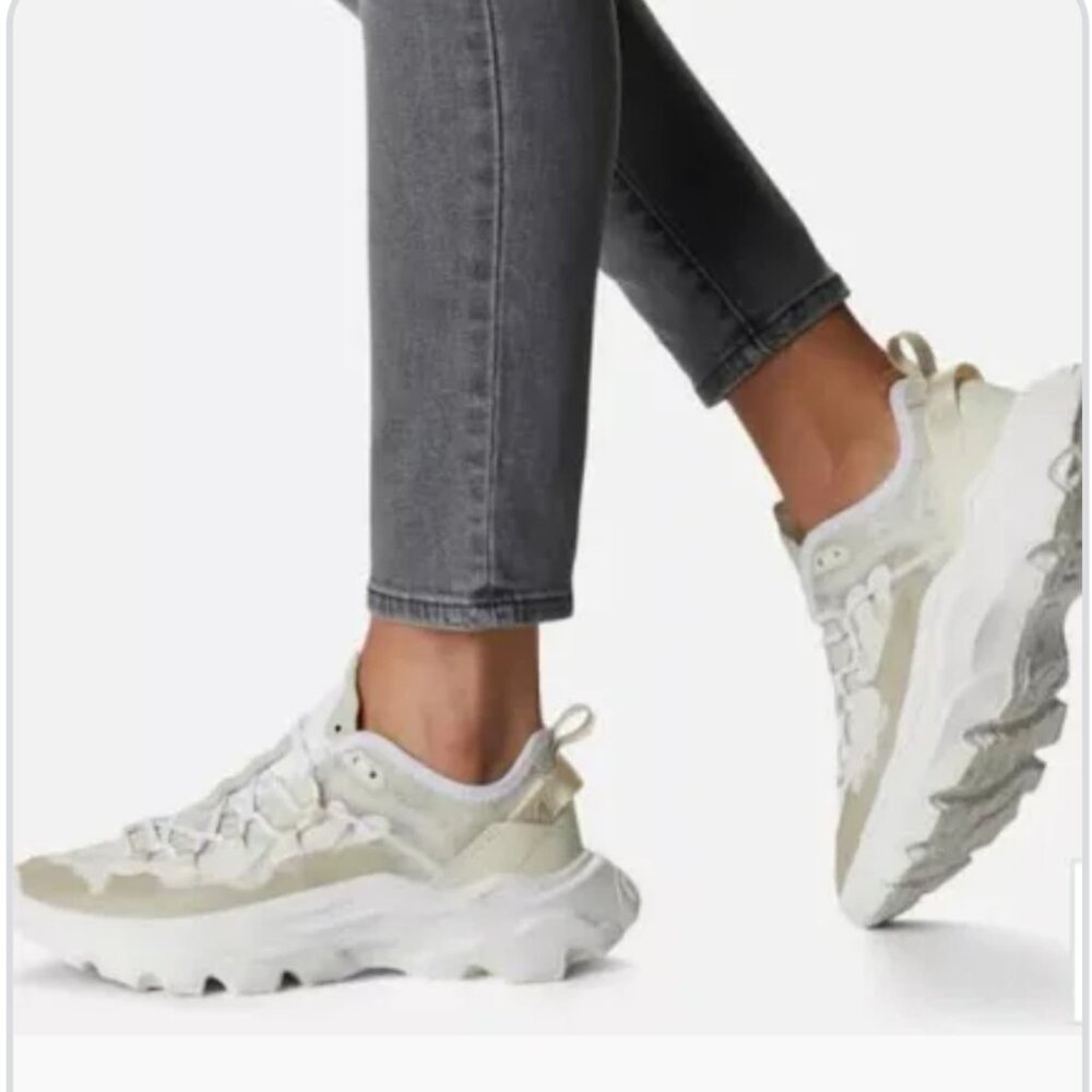 Sorel Women's Kinetic Breakthru Tech Running Sneaker White/Chalk SIZE US 10